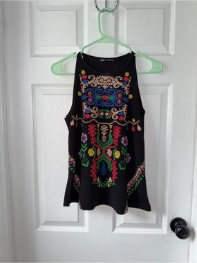 Zara Black Embroidered print Sleeveless Tank Top small